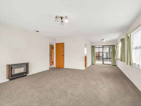 11 Cornwall Street, Levin