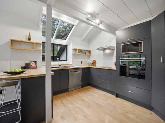 53 Wirihana Road, Titirangi