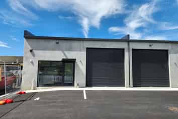 Brand New Commercial Units – For Lease 