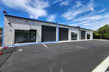 Brand New Commercial Units – For Lease 