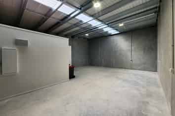 Brand New Commercial Units – For Lease 