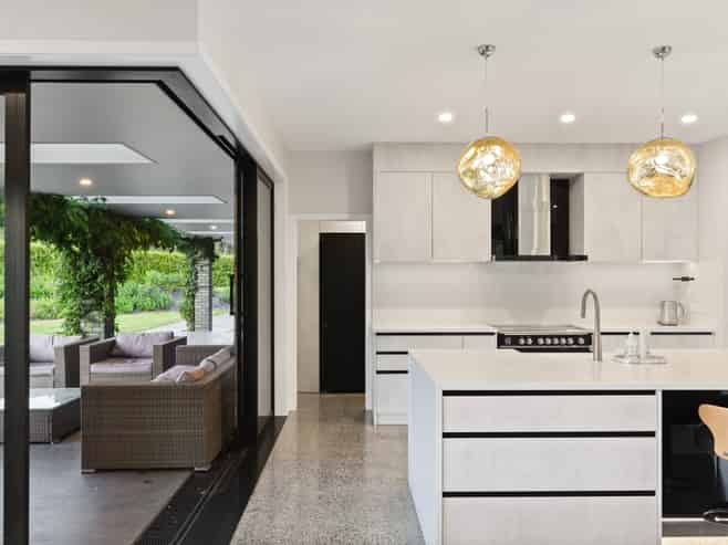 74 Scarlys Way, Okitu