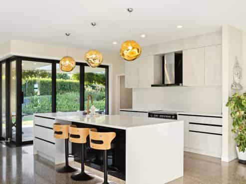 74 Scarlys Way, Okitu