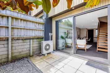 12/20 Trent Street, Island Bay