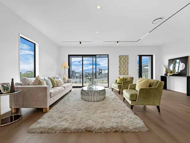 115 Thomas Road, Flat Bush