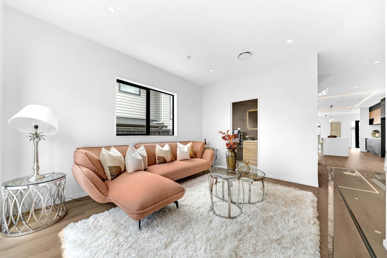 7 Bed Luxury Home with Rangitoto Views - Widok 6
