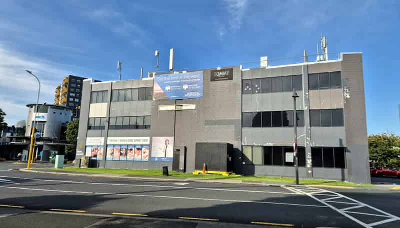 Ground Flo/3053 Great North Road, New Lynn