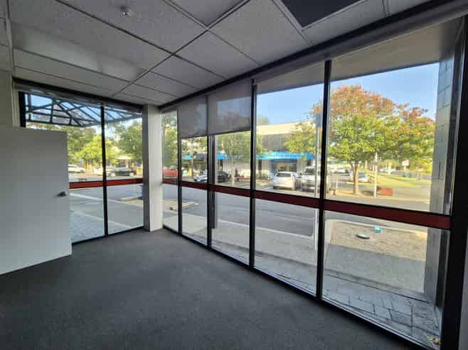 Ground floor office or retail in prime New Lynn