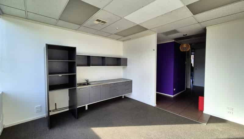 Ground Flo/3053 Great North Road, New Lynn