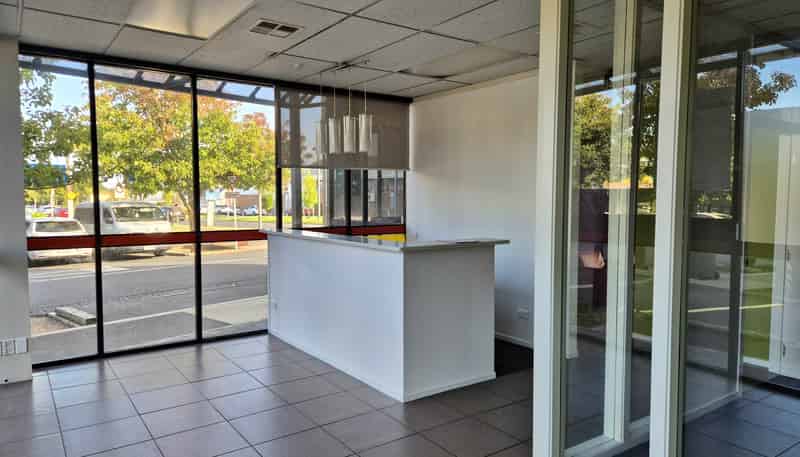 Ground Flo/3053 Great North Road, New Lynn