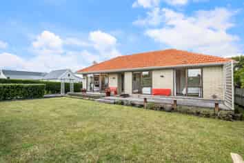 53 Beach Road, Mellons Bay