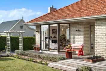 53 Beach Road, Mellons Bay