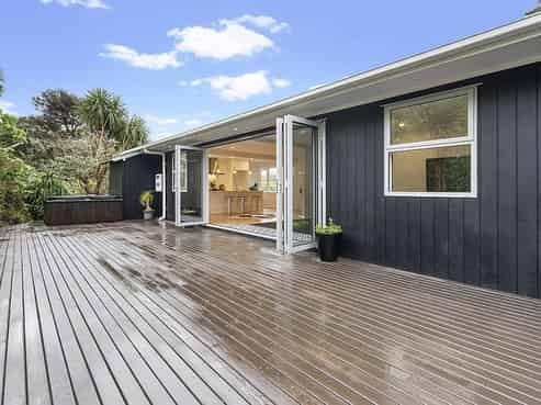 39 & 41 Upland Road, Huia