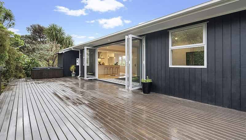 39 Upland Road, Huia