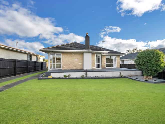 24 Laxon Avenue, Otara