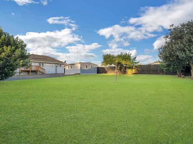 24 Laxon Avenue, Otara