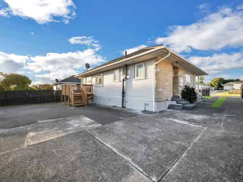 24 Laxon Avenue, Otara