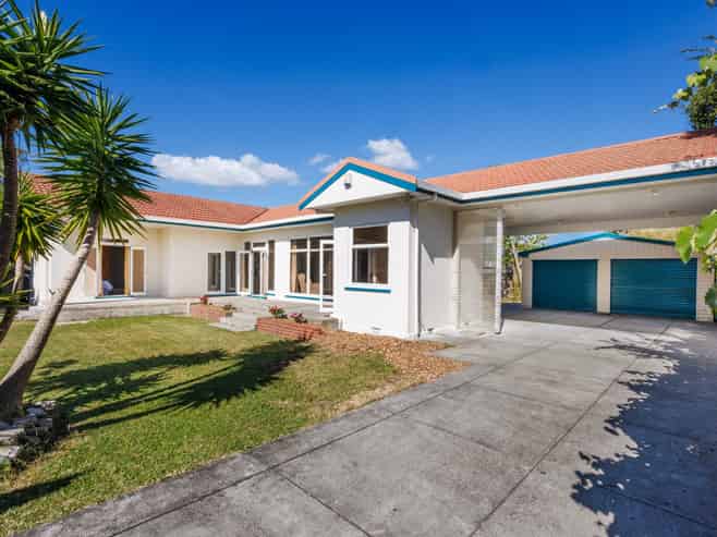 16 College Street, Awapuni