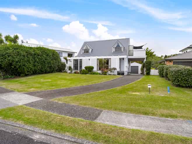 136 Durrant Drive, Whangamata