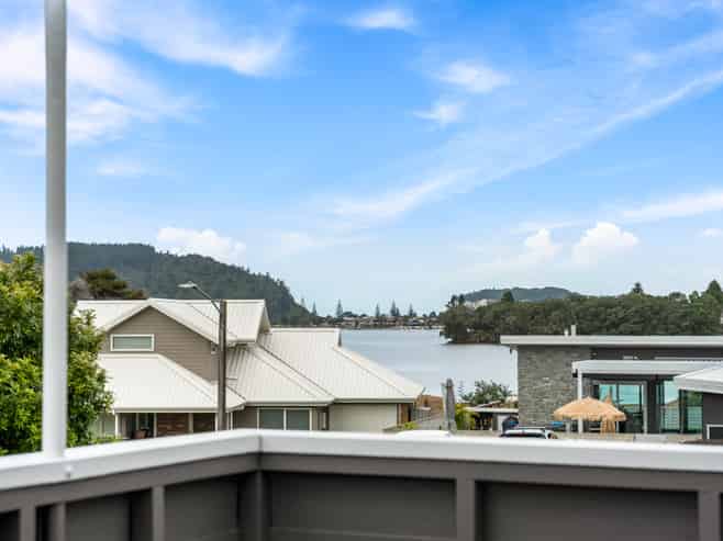 136 Durrant Drive, Whangamata