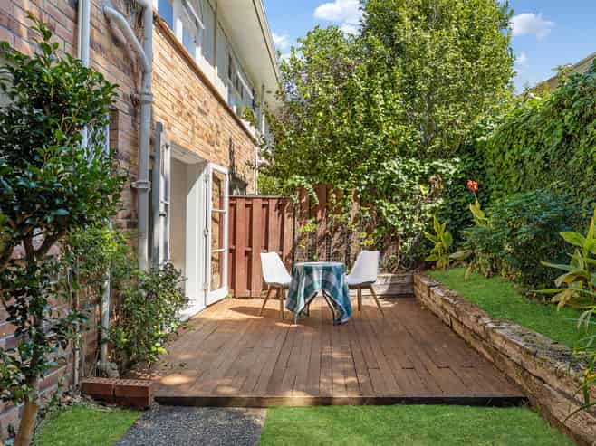 5A Abraham Place, Saint Johns