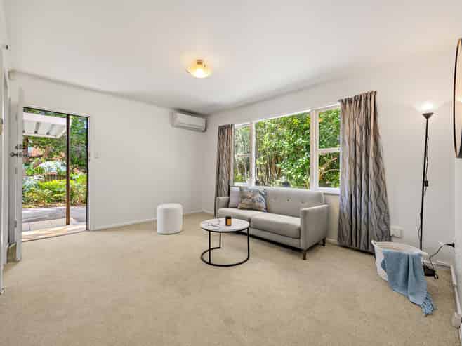 5A Abraham Place, Saint Johns