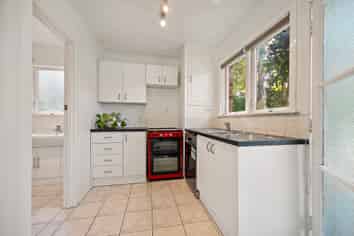 5A Abraham Place, Saint Johns