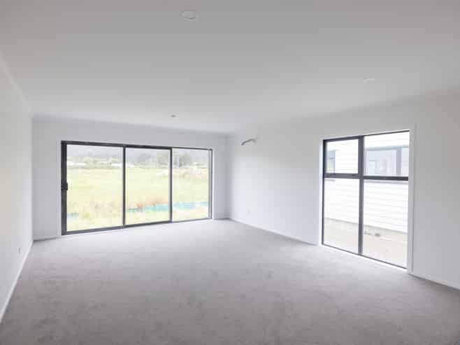 5-24 Te Ara o Wai Marama, Wainuiomata