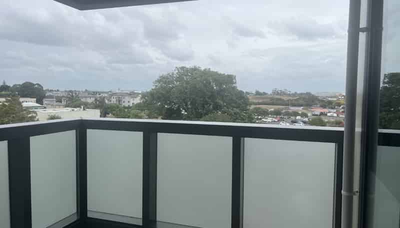 305A/770  Great South Rd, Wiri