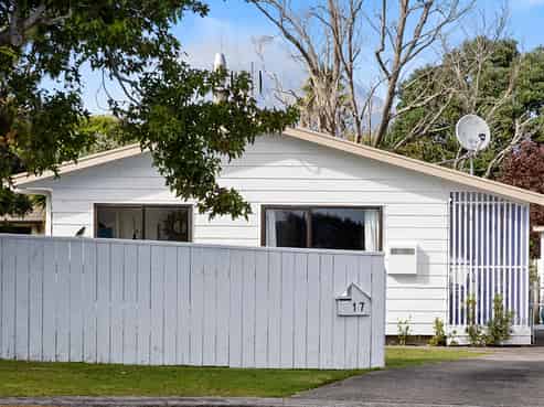 17 Kipling Drive, Whalers Gate