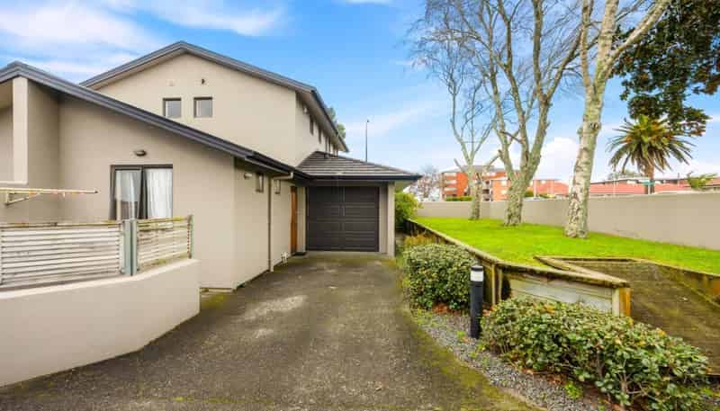 42/8 Landscape Road, Papatoetoe