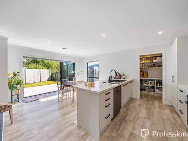 16a Sharpe Crescent, Wainuiomata