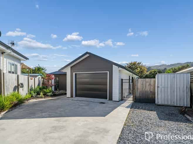 16a Sharpe Crescent, Wainuiomata