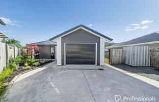 16a Sharpe Crescent, Wainuiomata