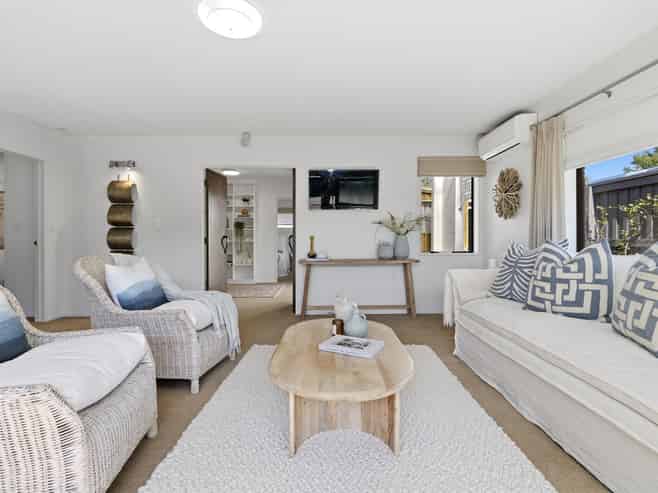 317B Devonport Road, Avenues