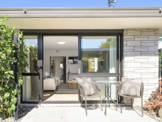 317B Devonport Road, Avenues