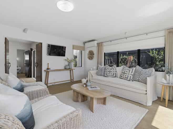 317B Devonport Road, Avenues