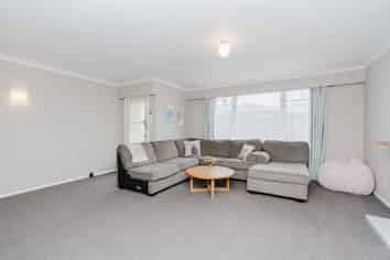 7 Anthony Crescent, Bader