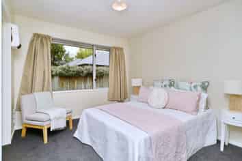 18D Defoe Place, Waltham