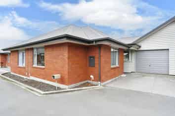 18D Defoe Place, Waltham