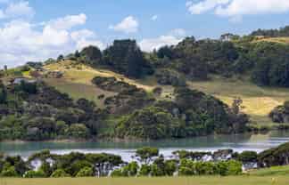 9 Toka Tuu Street, Raglan