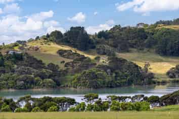 9 Toka Tuu Street, Raglan