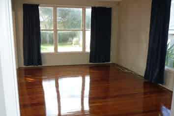 A/8 Serjeant Street, Henderson