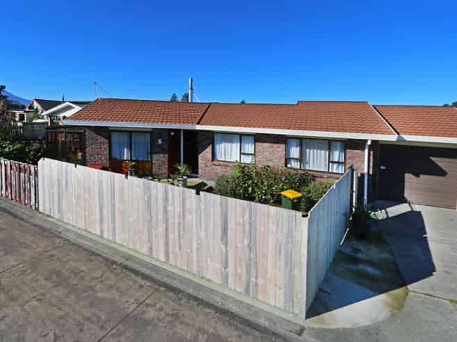 6 Pohutukawa Drive, Opunake