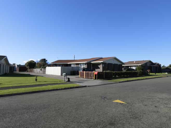 6 Pohutukawa Drive, Opunake