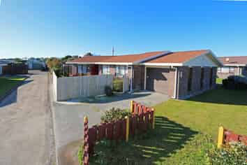 6 Pohutukawa Drive, Opunake