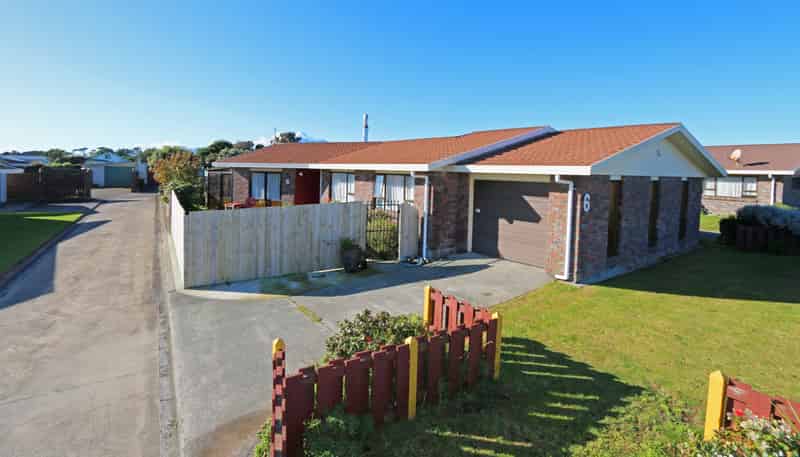 6 Pohutukawa Drive, Opunake