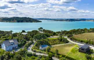 89A Greenslade Road, Raglan