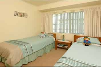 15 Checkerberry Court, Henderson