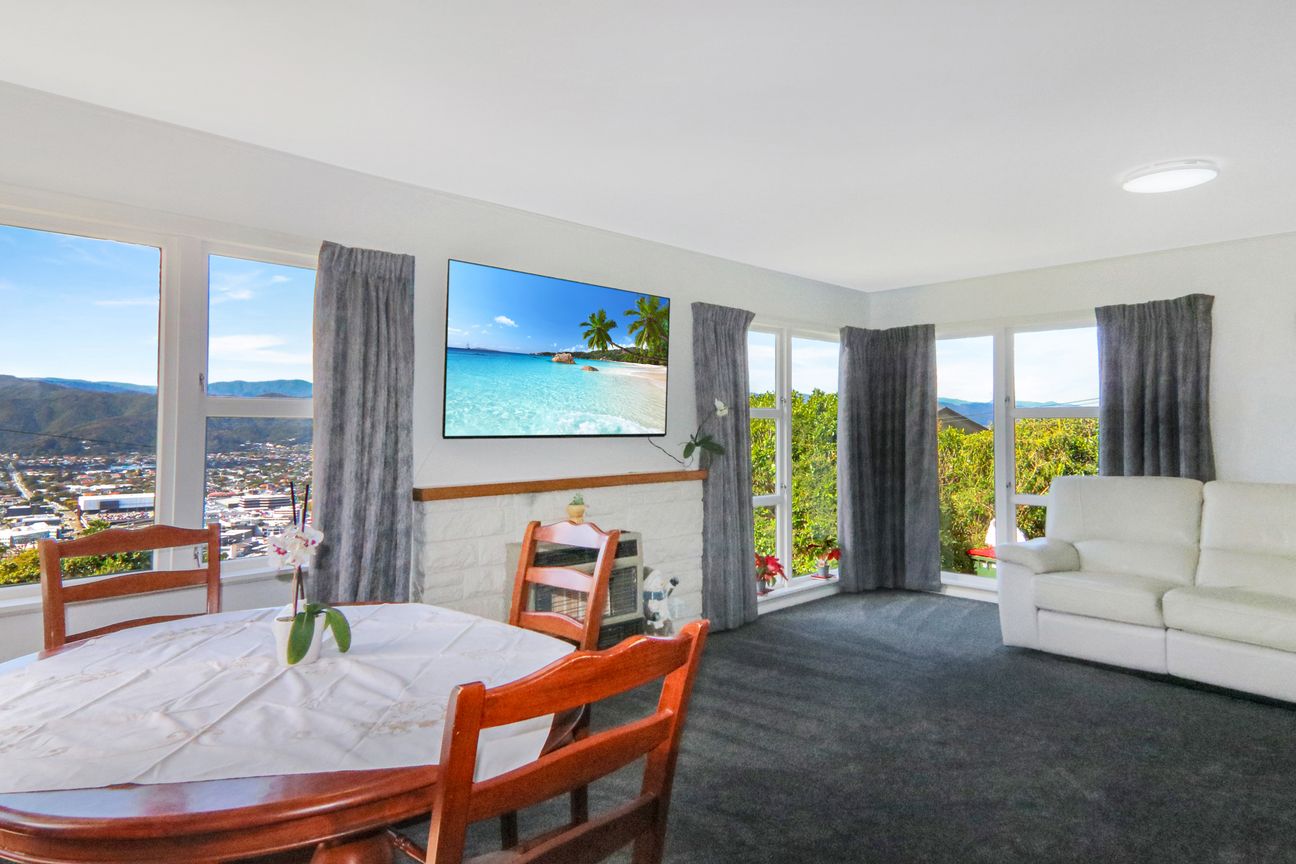 Five Beds And Valley Views! - Vista 2